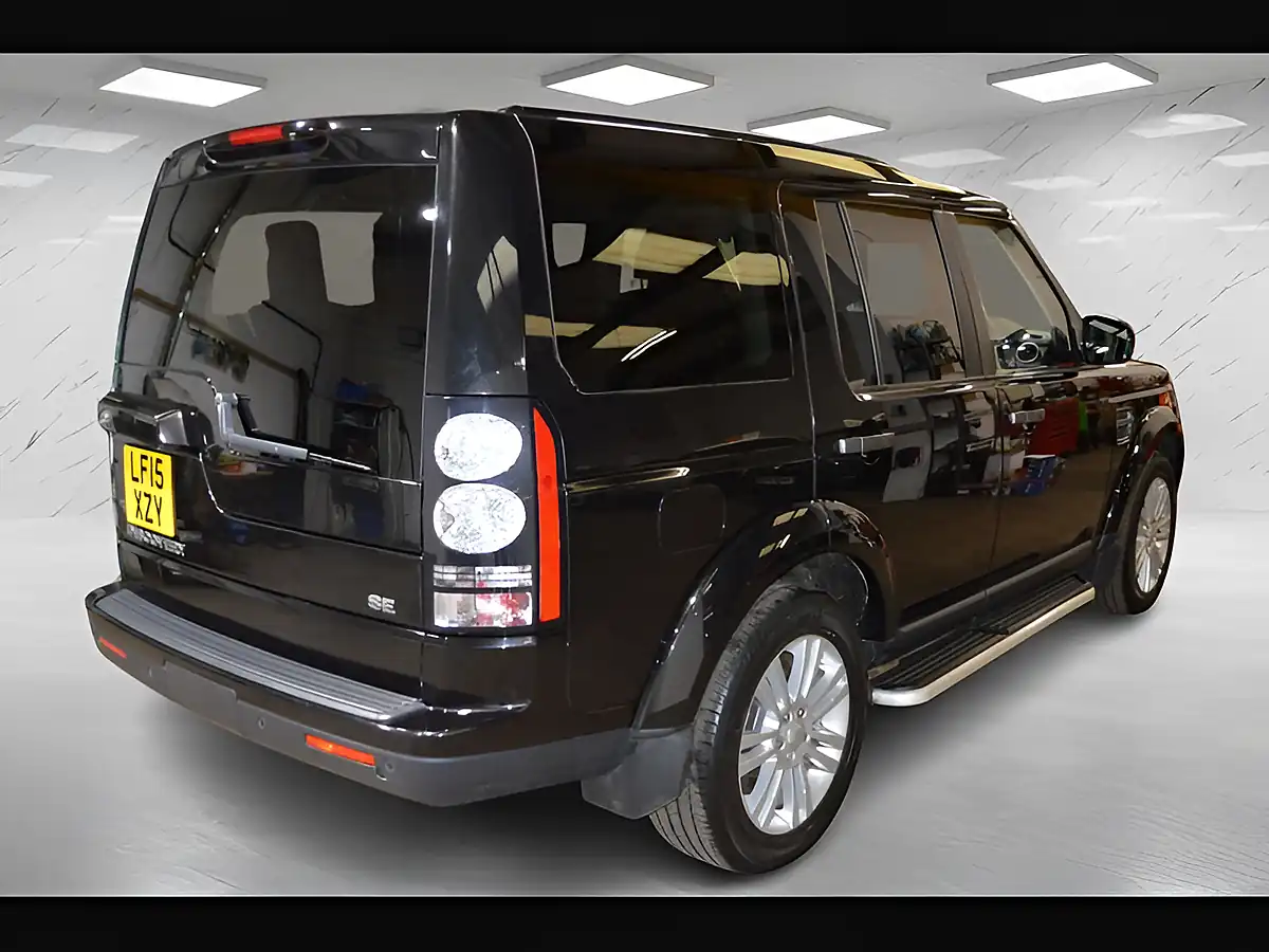 Used 2015 Land Rover Discovery Se Tech Black - Interior and Exterior details 8