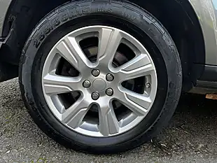 Used 2015 Land Rover Discovery Se Tech Grey - Interior and Exterior details 11