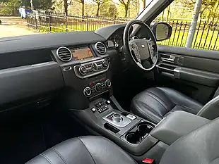 Used 2015 Land Rover Discovery Se Tech Grey - Interior and Exterior details 17