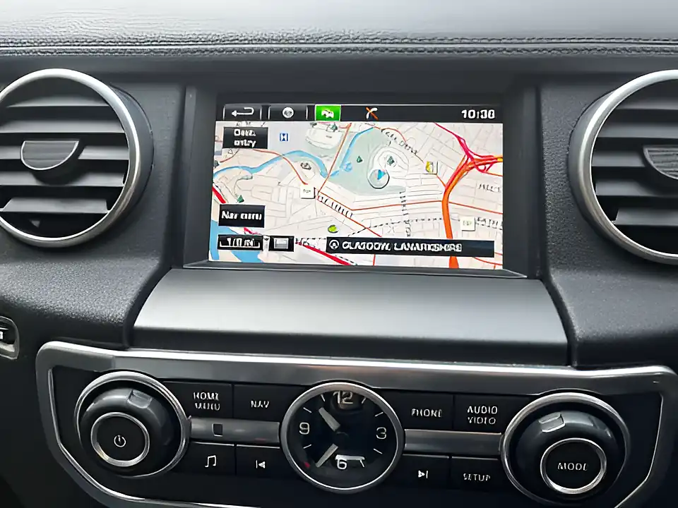 Used 2015 Land Rover Discovery Se Tech Grey - Interior and Exterior details 9