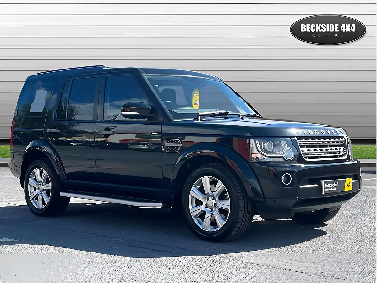 Used 2015 Land Rover Discovery Se Tech Santorini Black - Interior and Exterior details 13