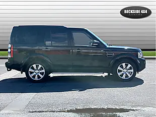 Used 2015 Land Rover Discovery Se Tech Santorini Black - Interior and Exterior details 2
