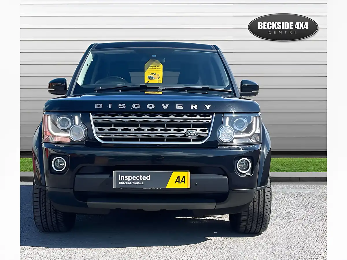 Used 2015 Land Rover Discovery Se Tech Santorini Black - Interior and Exterior details 8