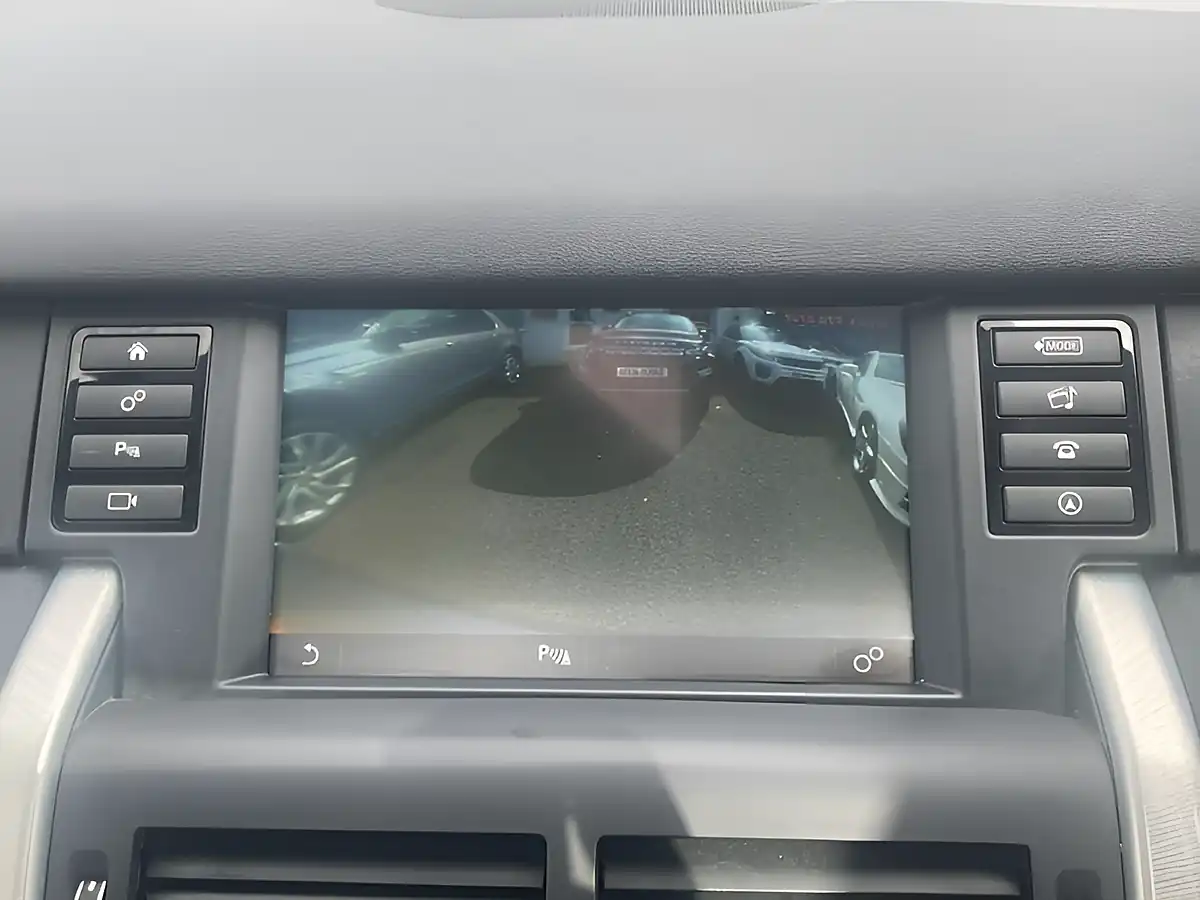 Used 2015 Land Rover Discovery Sport Hse Black Grey - Interior and Exterior details 17
