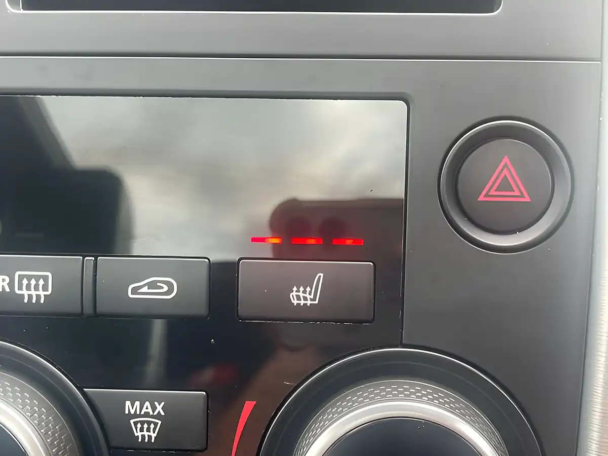 Used 2015 Land Rover Discovery Sport Hse Black Grey - Interior and Exterior details 18