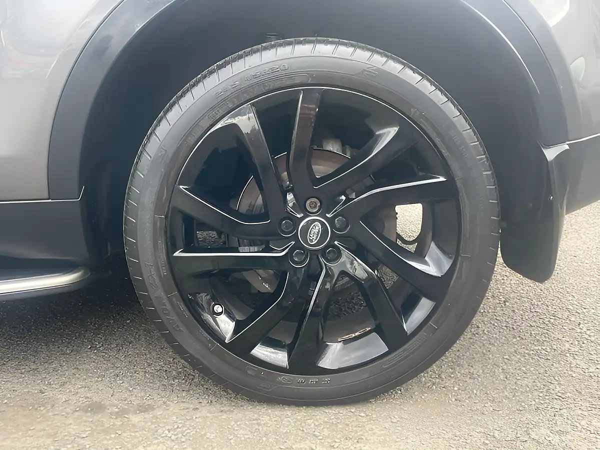 Used 2015 Land Rover Discovery Sport Hse Black Grey - Interior and Exterior details 7