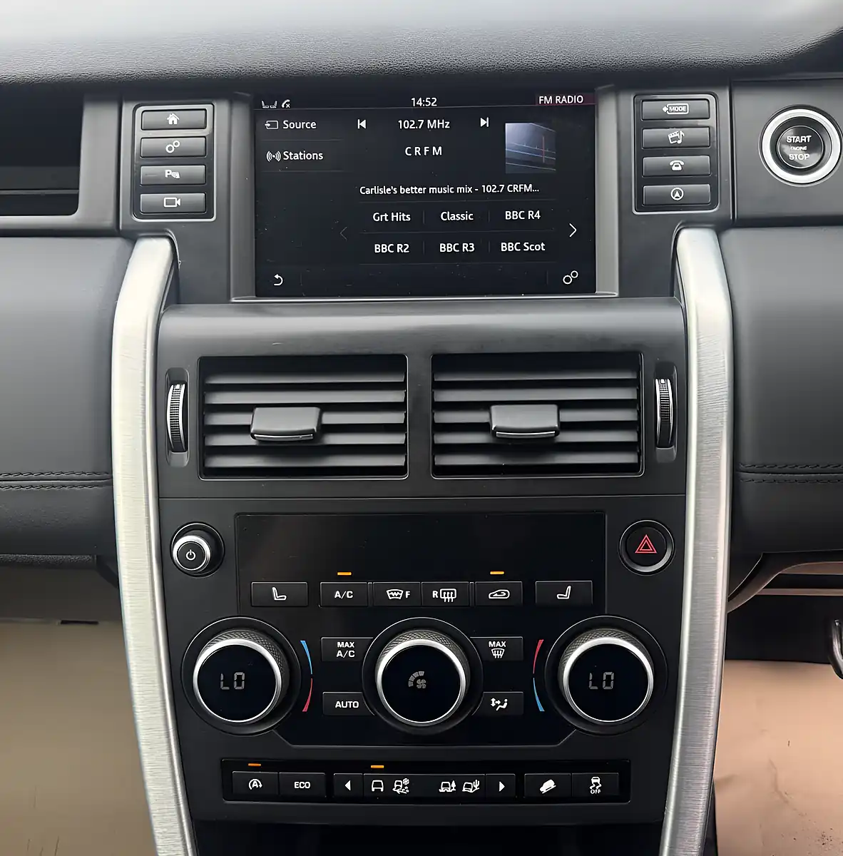 Used 2015 Land Rover Discovery Sport Hse Black - Interior and Exterior details 16