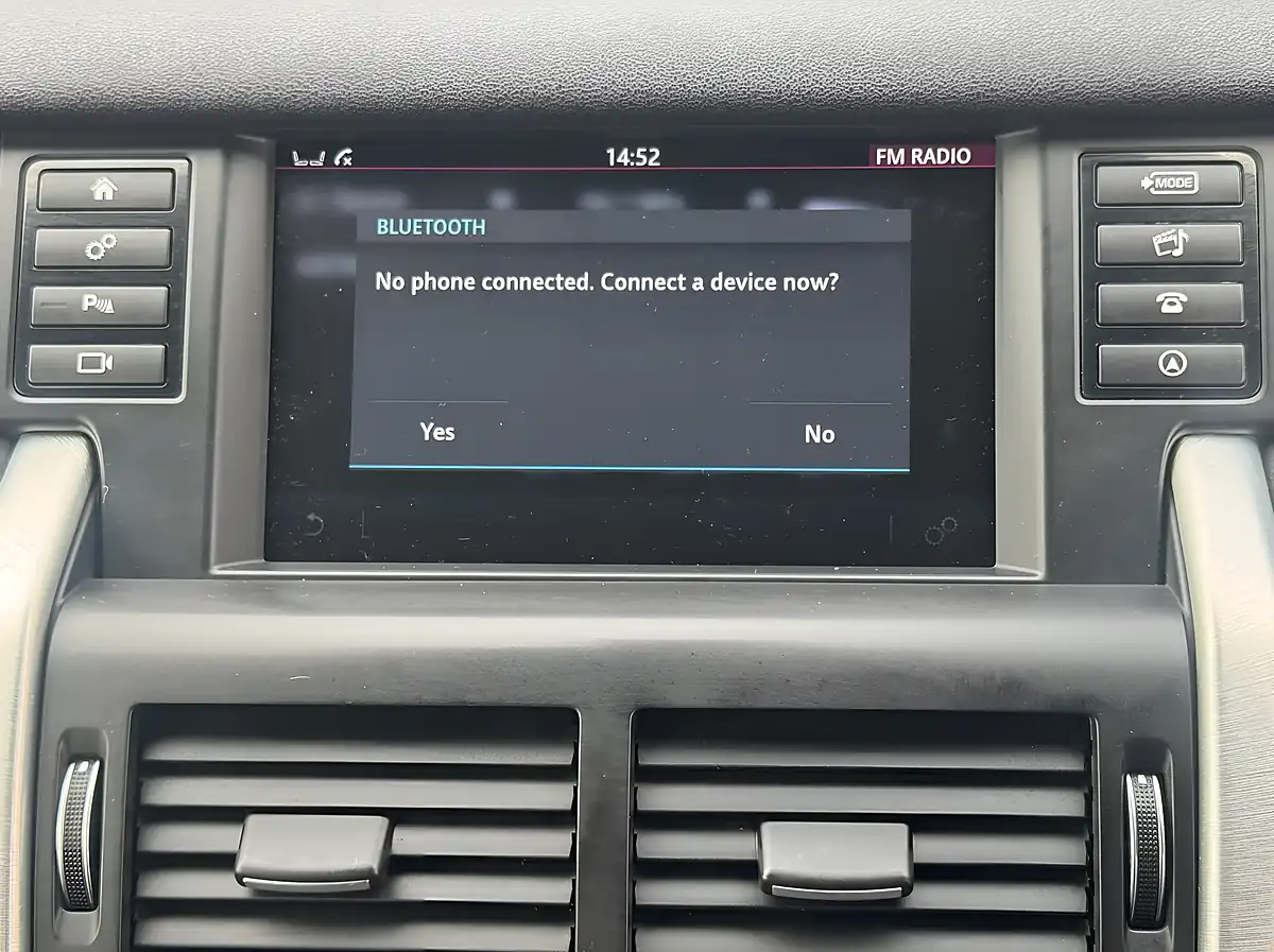 Used 2015 Land Rover Discovery Sport Hse Black - Interior and Exterior details 17
