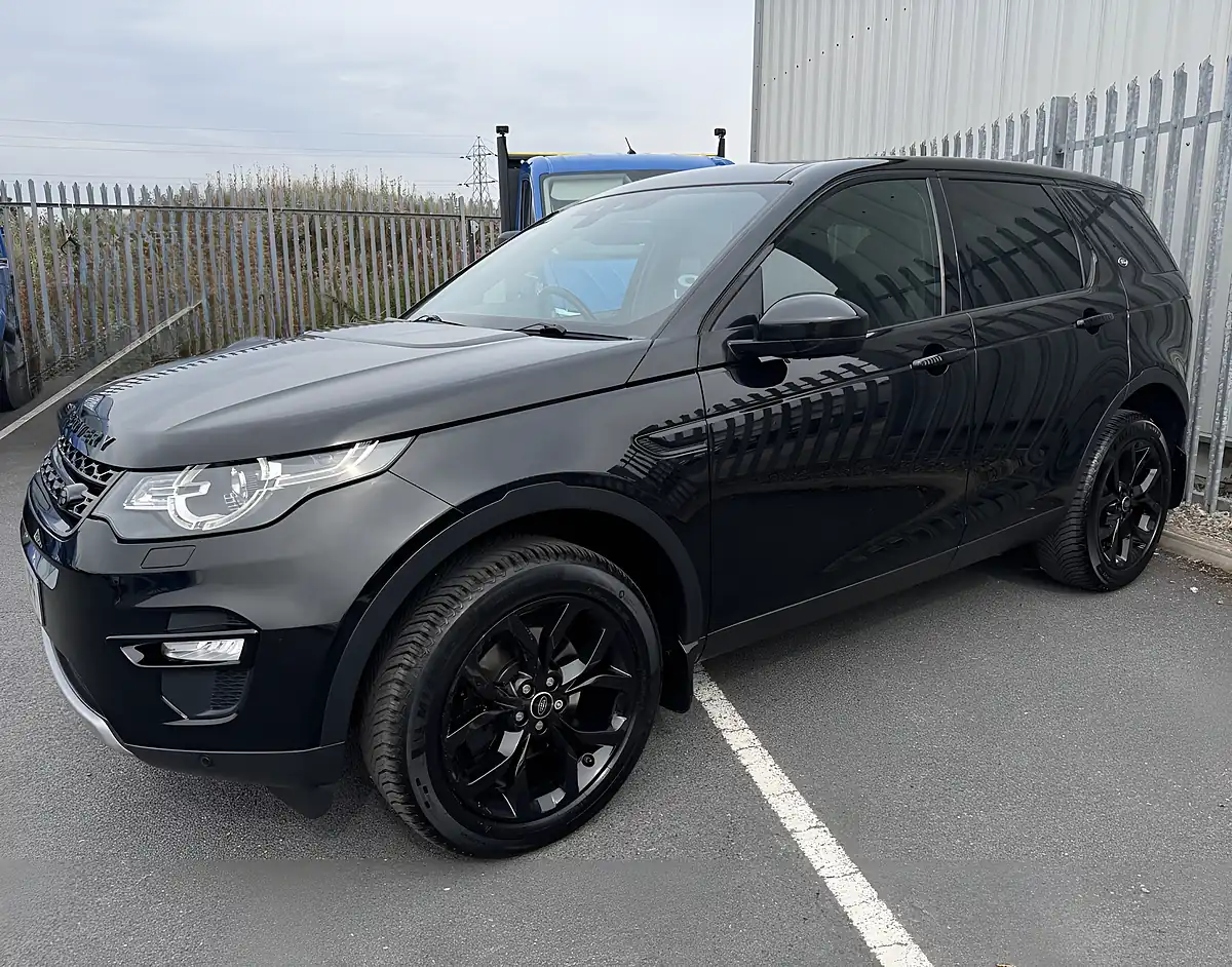 Used 2015 Land Rover Discovery Sport Hse Black - Interior and Exterior details 2