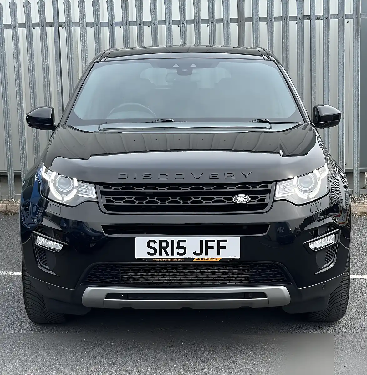 Used 2015 Land Rover Discovery Sport Hse Black - Interior and Exterior details 3