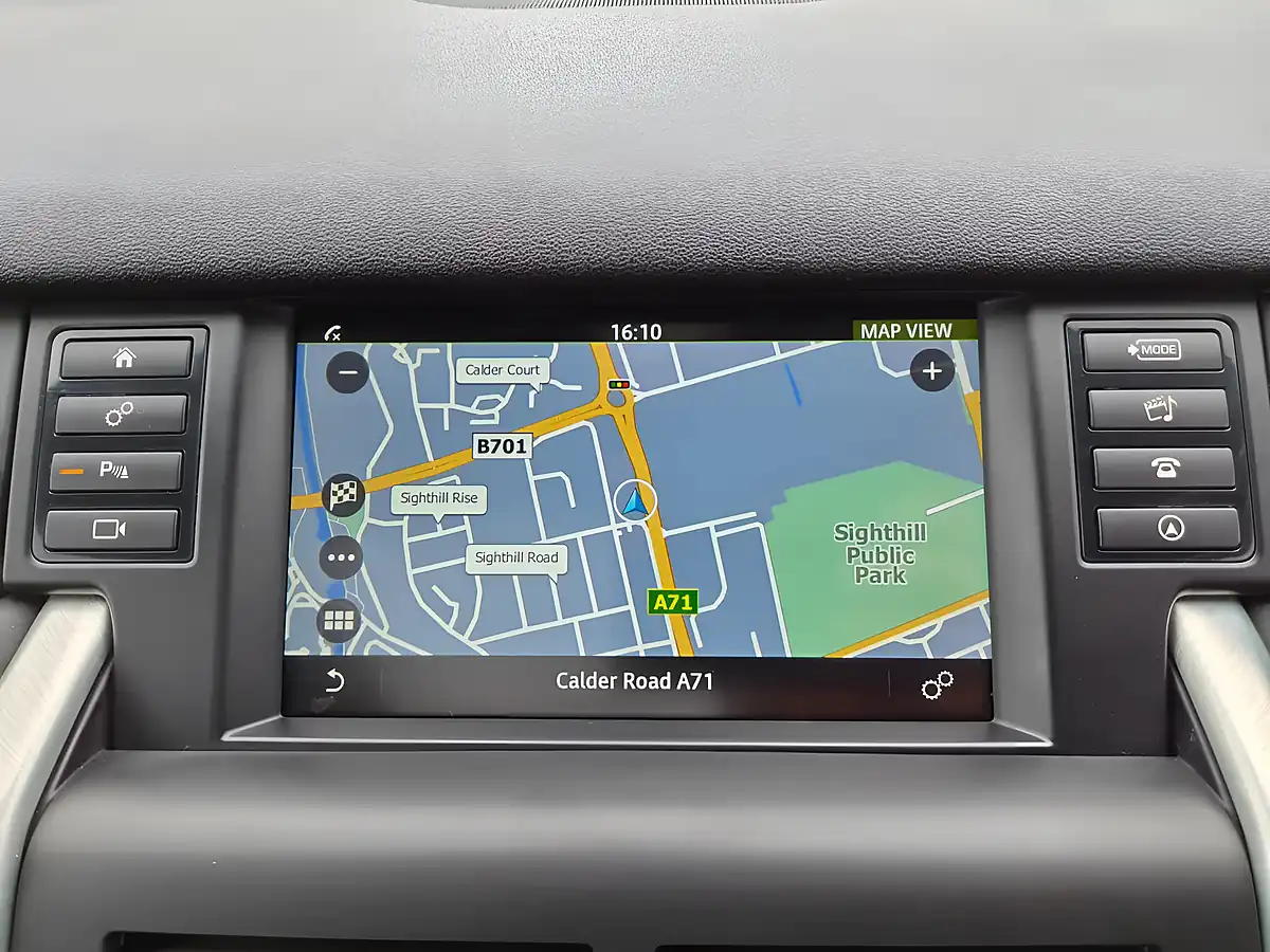 Used 2015 Land Rover Discovery Sport Hse Blue - Interior and Exterior details 13