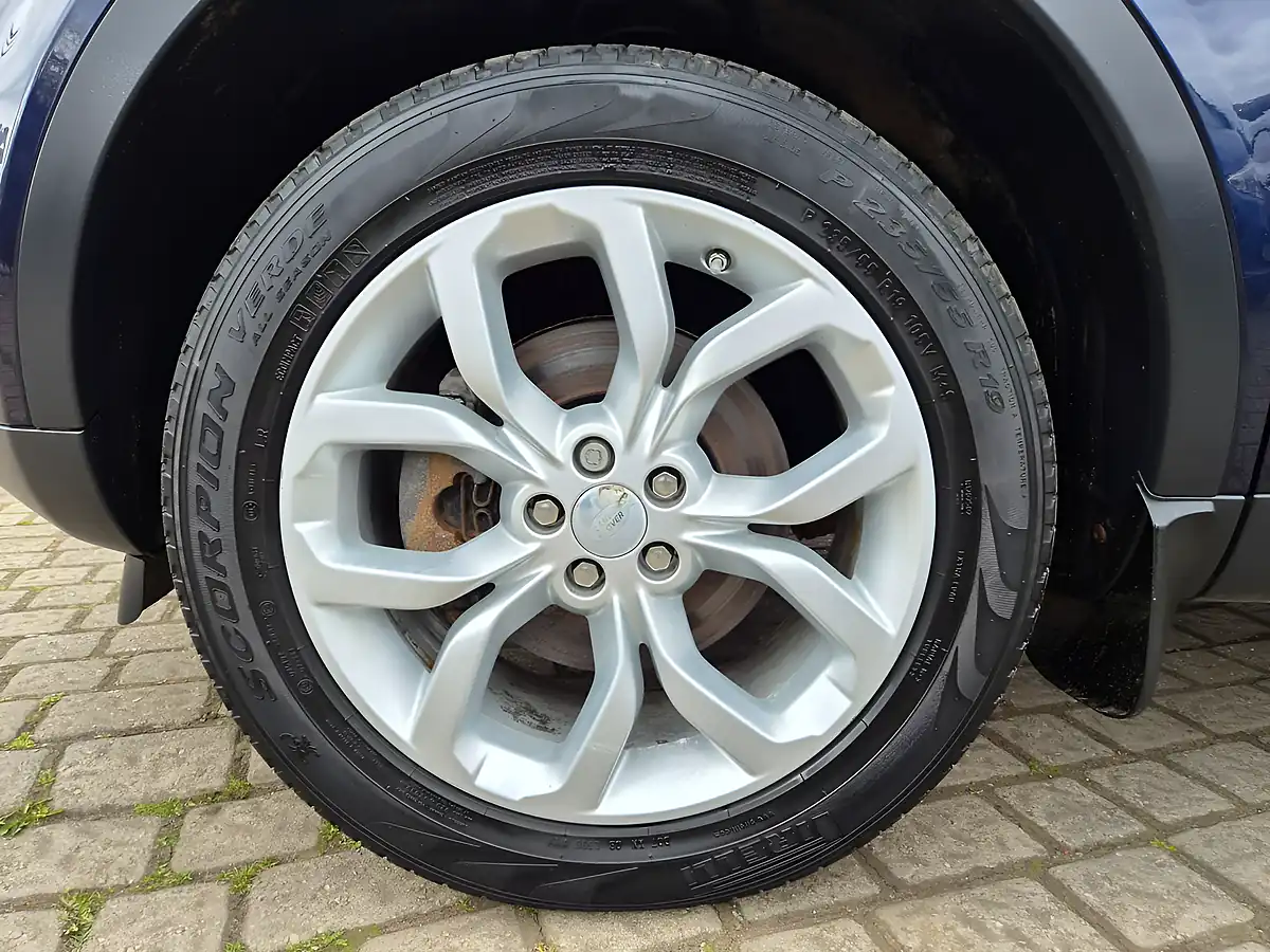 Used 2015 Land Rover Discovery Sport Hse Blue - Interior and Exterior details 20