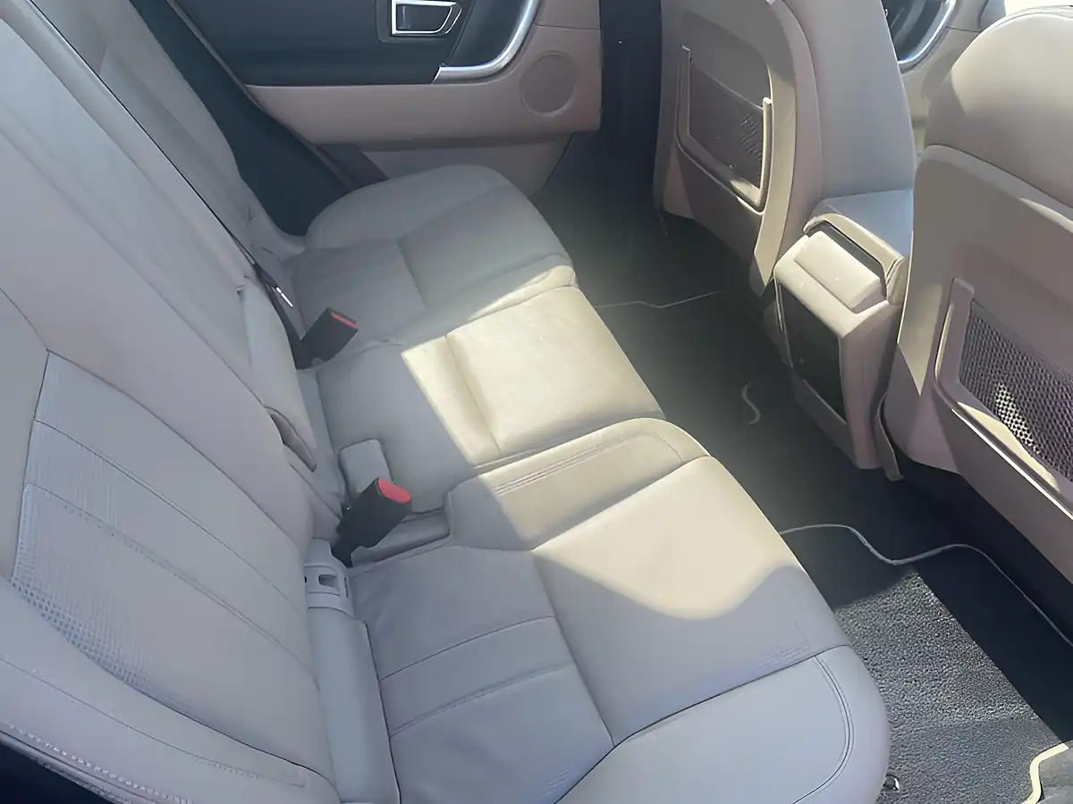Used 2015 Land Rover Discovery Sport Hse Blue - Interior and Exterior details 17