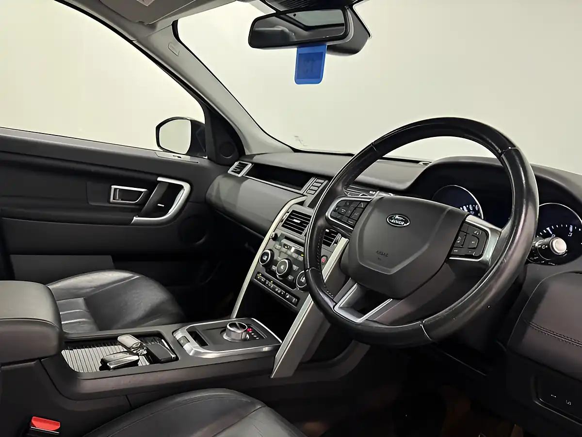 Used 2015 Land Rover Discovery Sport Hse Grey - Interior and Exterior details 10