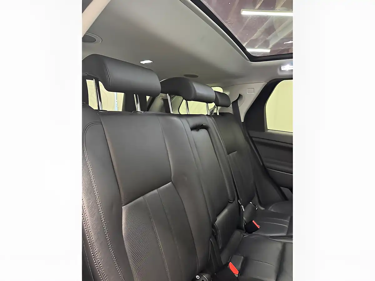 Used 2015 Land Rover Discovery Sport Hse Grey - Interior and Exterior details 12