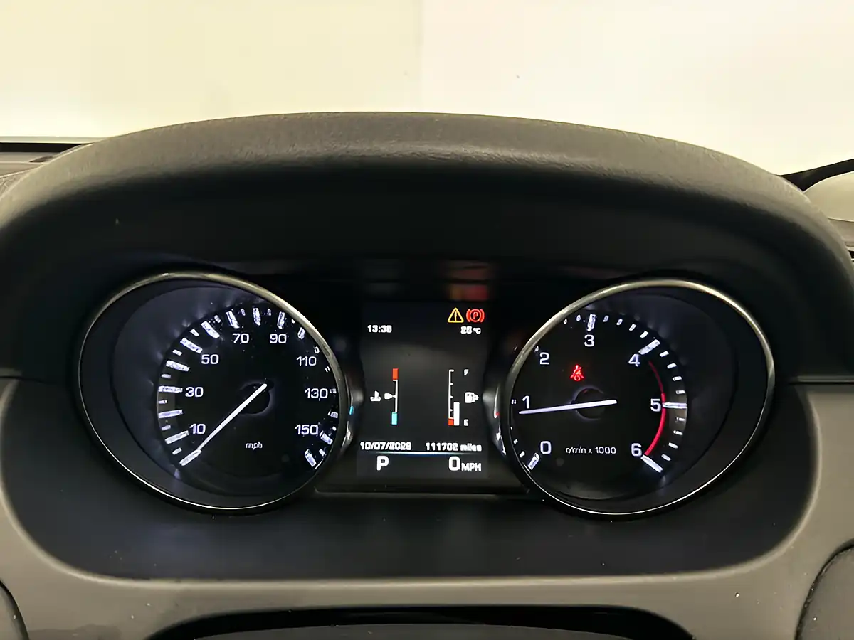 Used 2015 Land Rover Discovery Sport Hse Grey - Interior and Exterior details 15