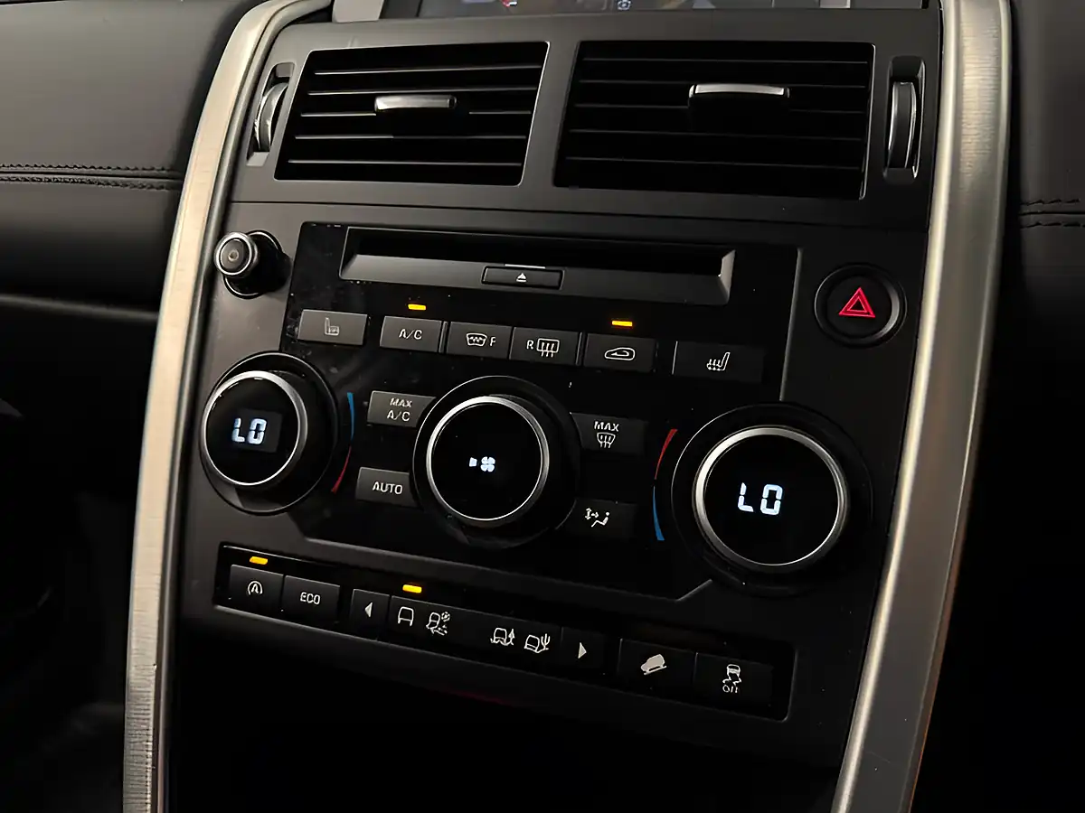 Used 2015 Land Rover Discovery Sport Hse Grey - Interior and Exterior details 16