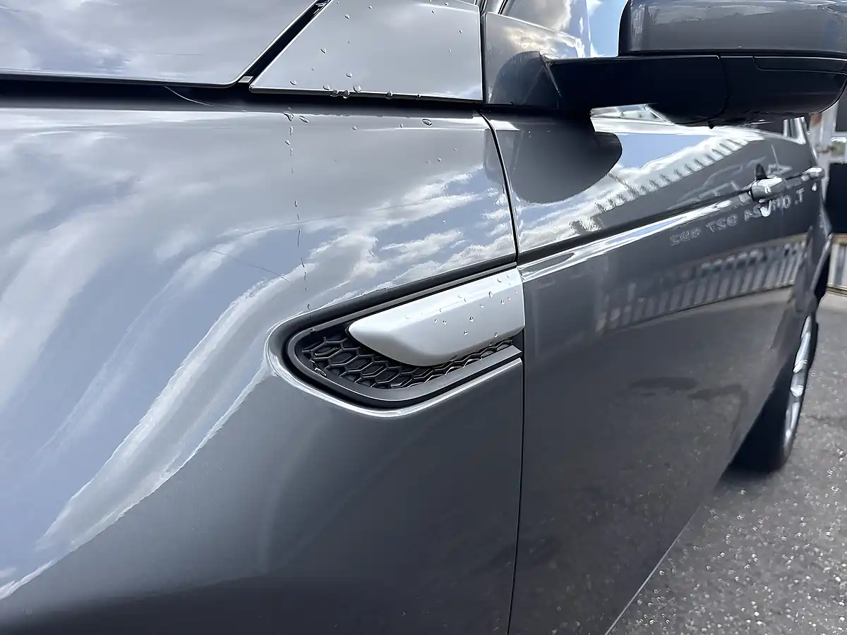 Used 2015 Land Rover Discovery Sport Hse Grey - Interior and Exterior details 5