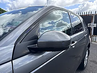 Used 2015 Land Rover Discovery Sport Hse Grey - Interior and Exterior details 6