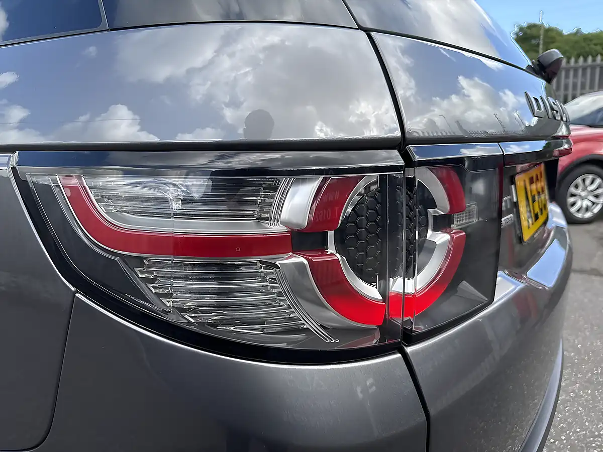 Used 2015 Land Rover Discovery Sport Hse Grey - Interior and Exterior details 9