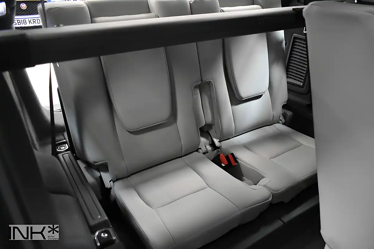 Used 2015 Land Rover Discovery Sport Hse Grey - Interior and Exterior details 11