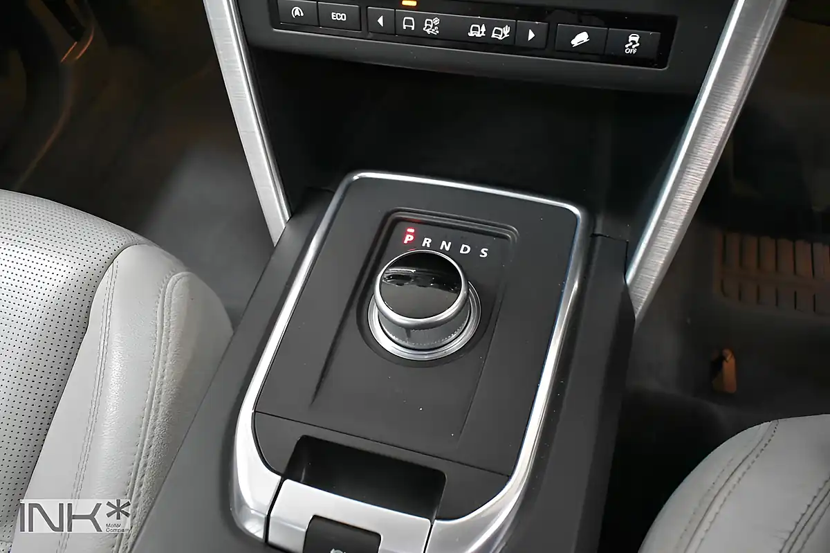 Used 2015 Land Rover Discovery Sport Hse Grey - Interior and Exterior details 14