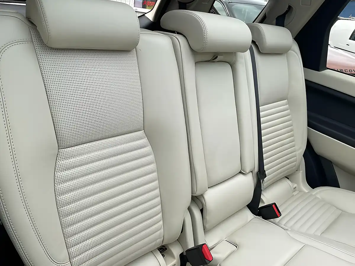 Used 2015 Land Rover Discovery Sport Hse Luxury Black - Interior and Exterior details 15