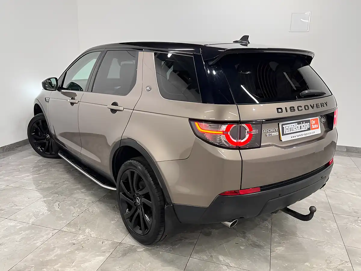 Used 2015 Land Rover Discovery Sport Hse Luxury Brown - Interior and Exterior details 5