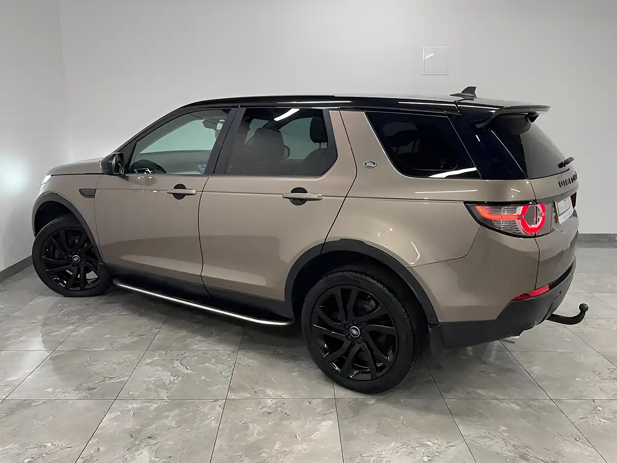 Used 2015 Land Rover Discovery Sport Hse Luxury Brown - Interior and Exterior details 6