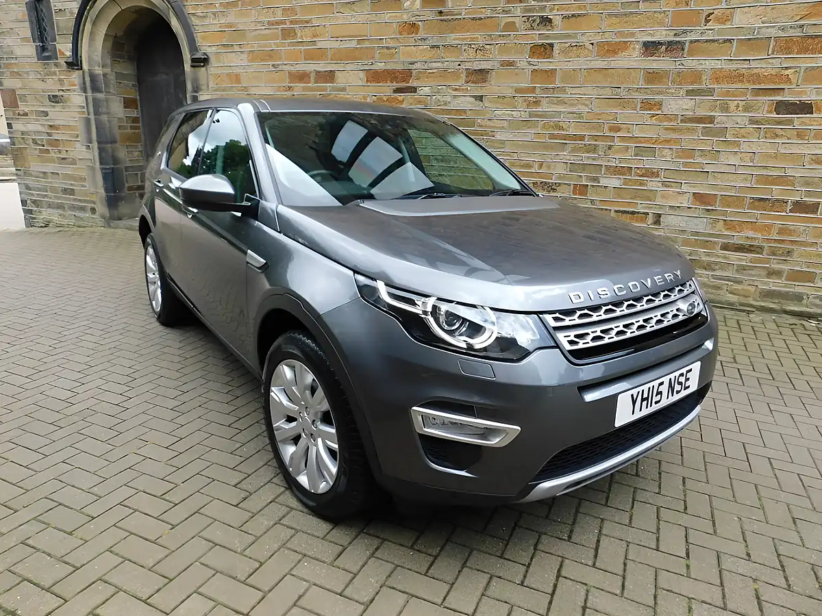Used 2015 Land Rover Discovery Sport Hse Luxury Corris Grey - Interior and Exterior details 8