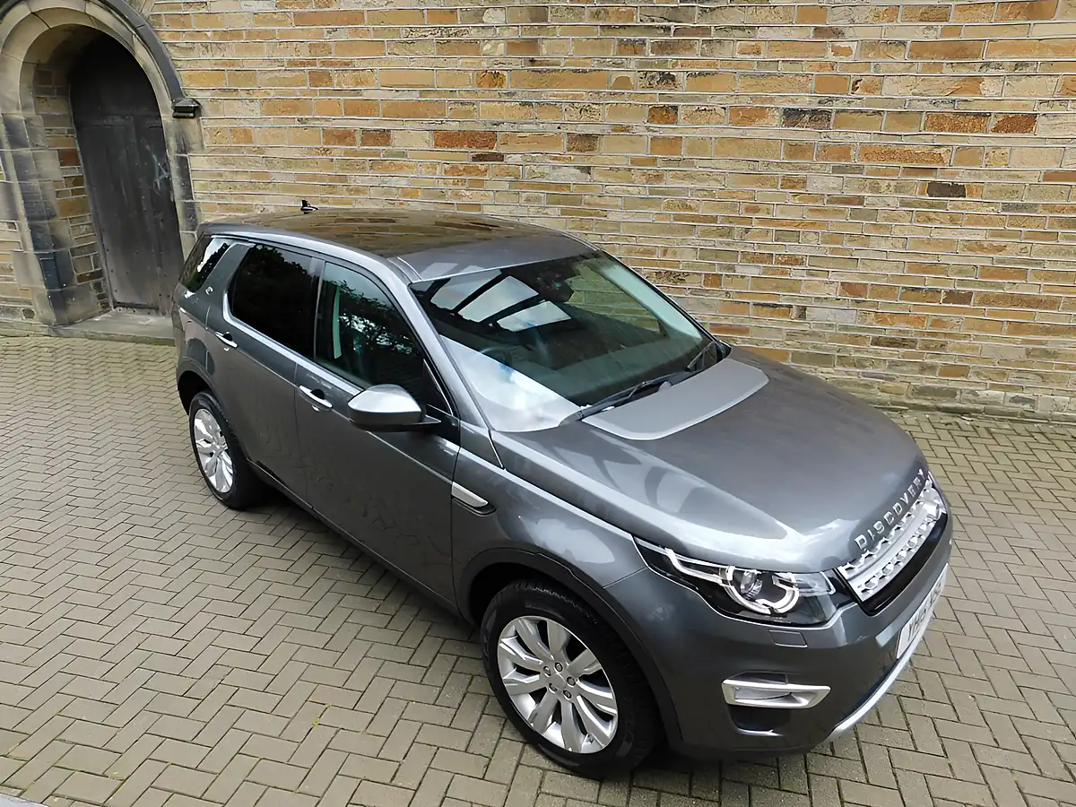 Used 2015 Land Rover Discovery Sport Hse Luxury Corris Grey - Interior and Exterior details 9