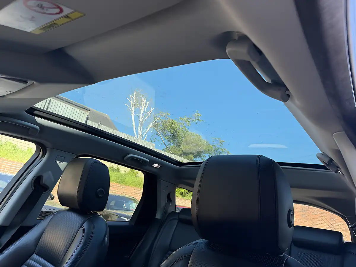 Used 2015 Land Rover Discovery Sport Hse Luxury Grey - Interior and Exterior details 16