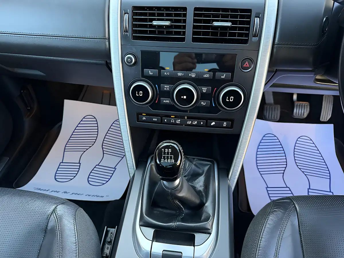 Used 2015 Land Rover Discovery Sport Hse Luxury Grey - Interior and Exterior details 18