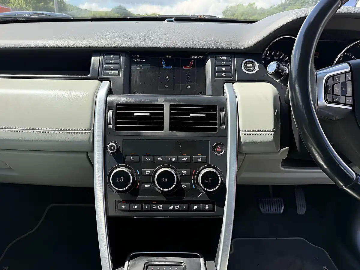 Used 2015 Land Rover Discovery Sport Hse Luxury Grey - Interior and Exterior details 12