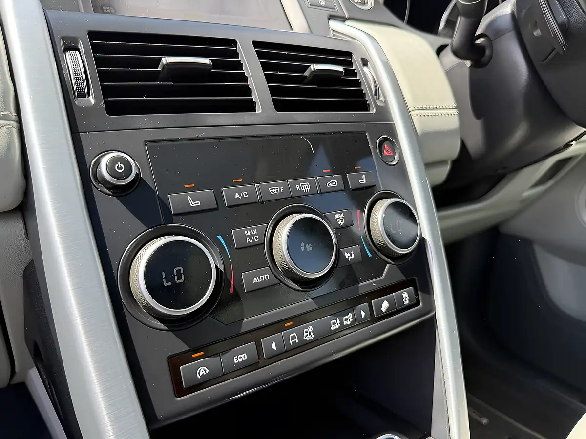 Used 2015 Land Rover Discovery Sport Hse Luxury Grey - Interior and Exterior details 20