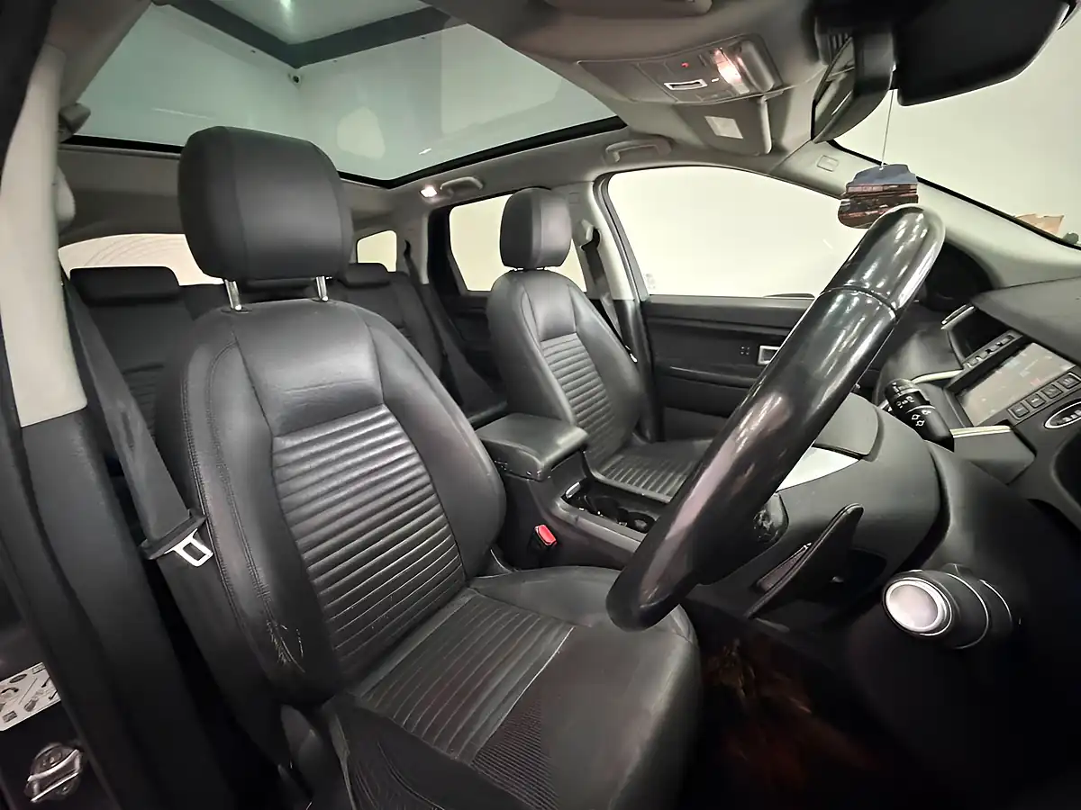 Used 2015 Land Rover Discovery Sport Hse Luxury Grey - Interior and Exterior details 10