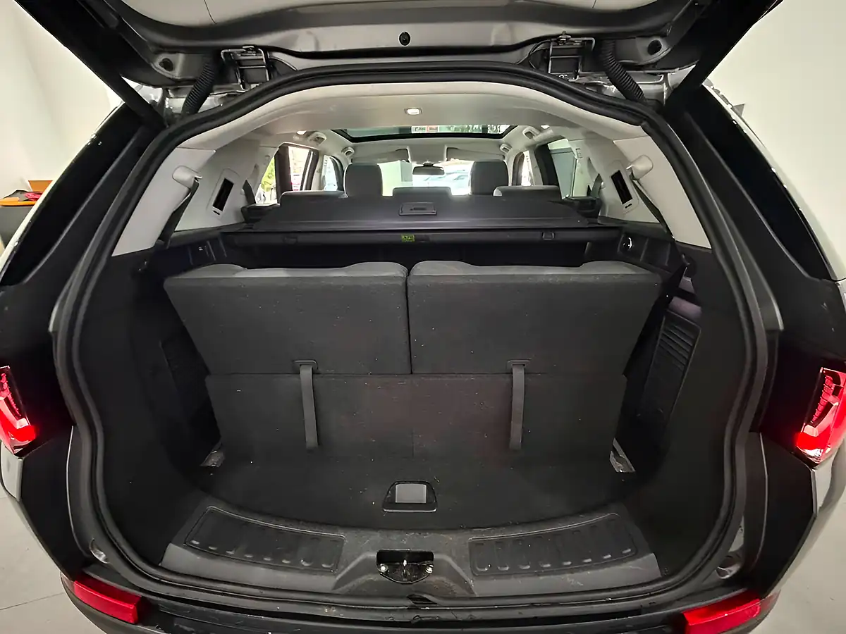 Used 2015 Land Rover Discovery Sport Hse Luxury Grey - Interior and Exterior details 16