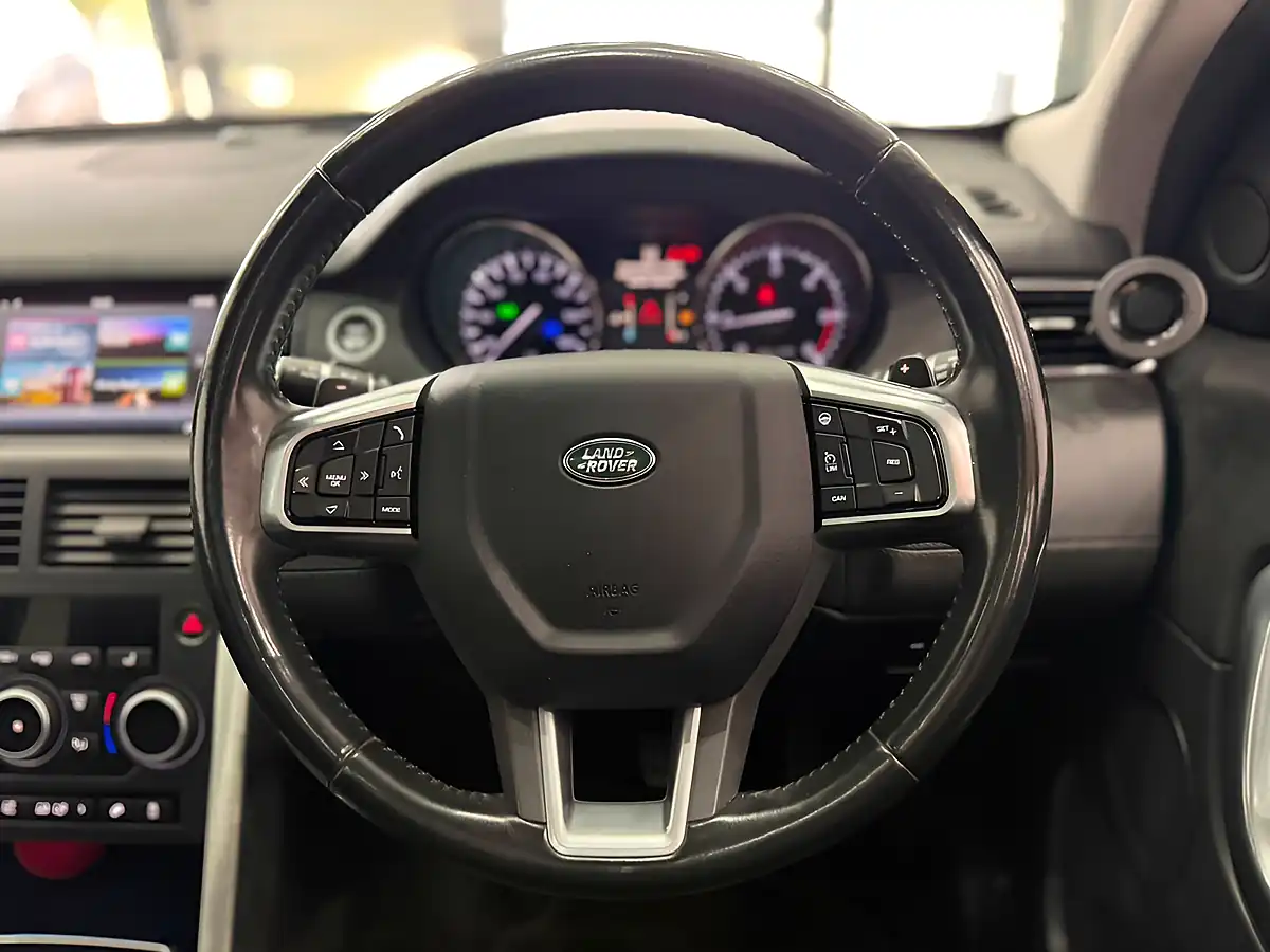 Used 2015 Land Rover Discovery Sport Hse Luxury Grey - Interior and Exterior details 17