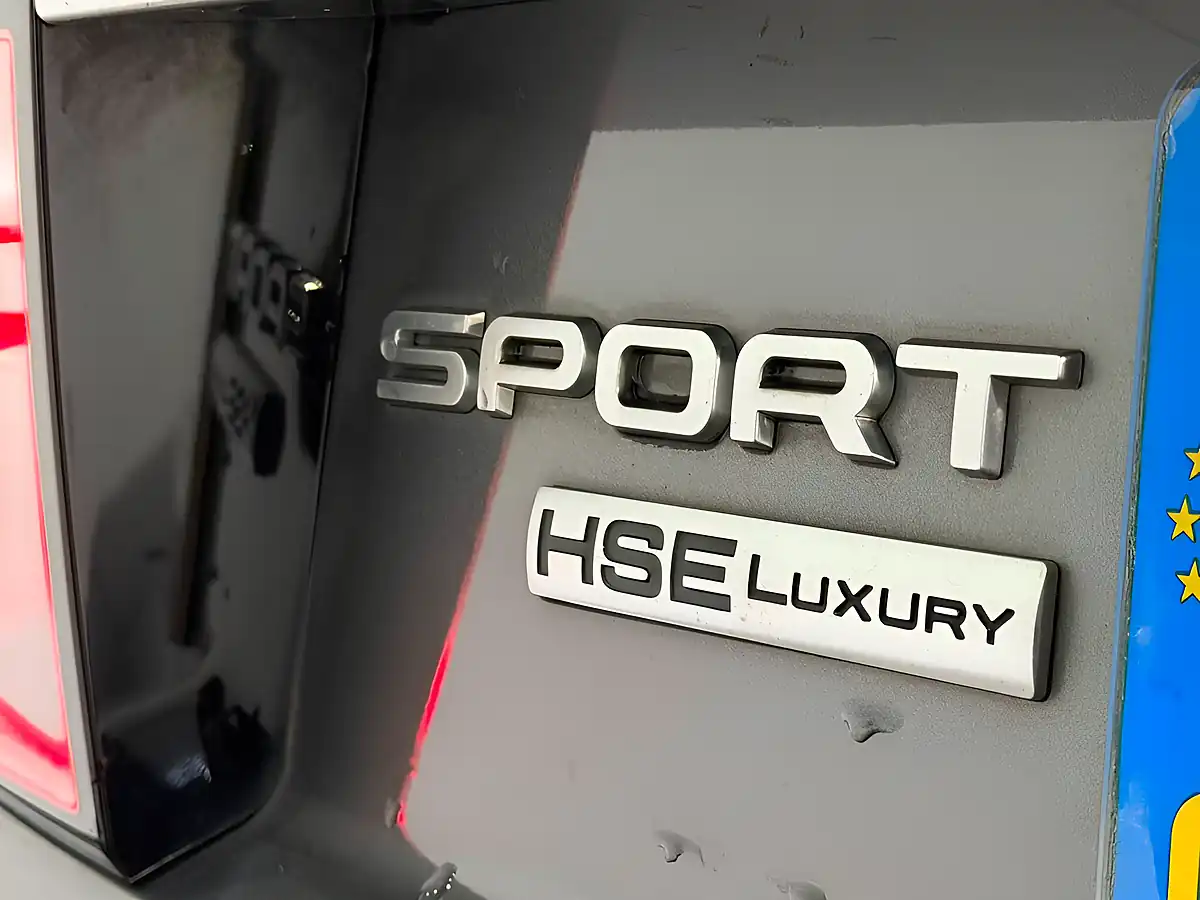 Used 2015 Land Rover Discovery Sport Hse Luxury Grey - Interior and Exterior details 20