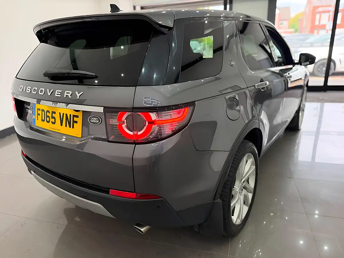 Used 2015 Land Rover Discovery Sport Hse Luxury Grey - Interior and Exterior details 7