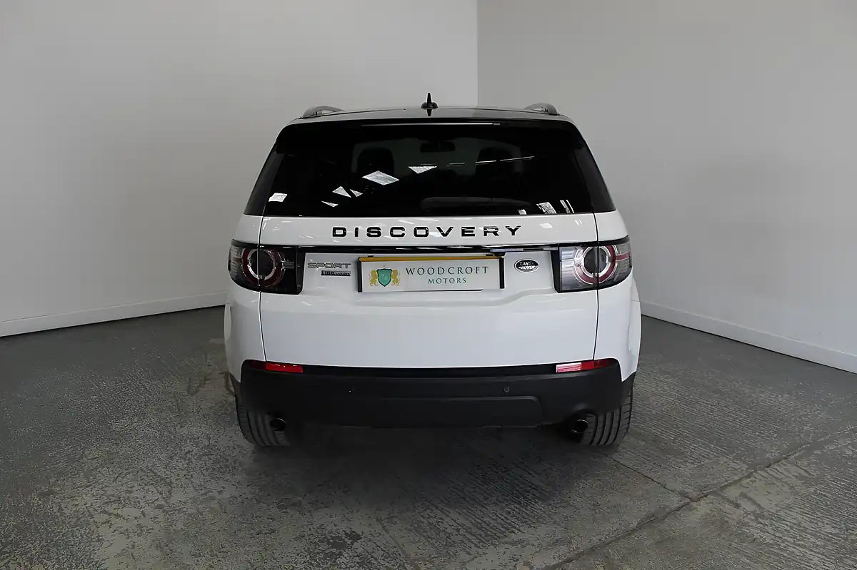 Used 2015 Land Rover Discovery Sport Hse Luxury White - Interior and Exterior details 10