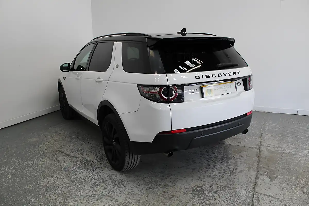Used 2015 Land Rover Discovery Sport Hse Luxury White - Interior and Exterior details 5