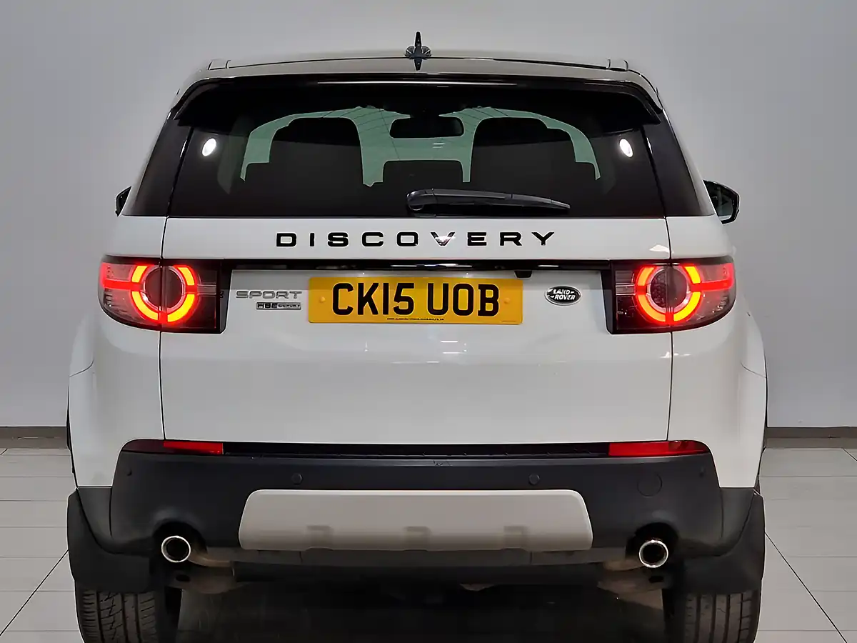Used 2015 Land Rover Discovery Sport Hse Luxury White - Interior and Exterior details 5