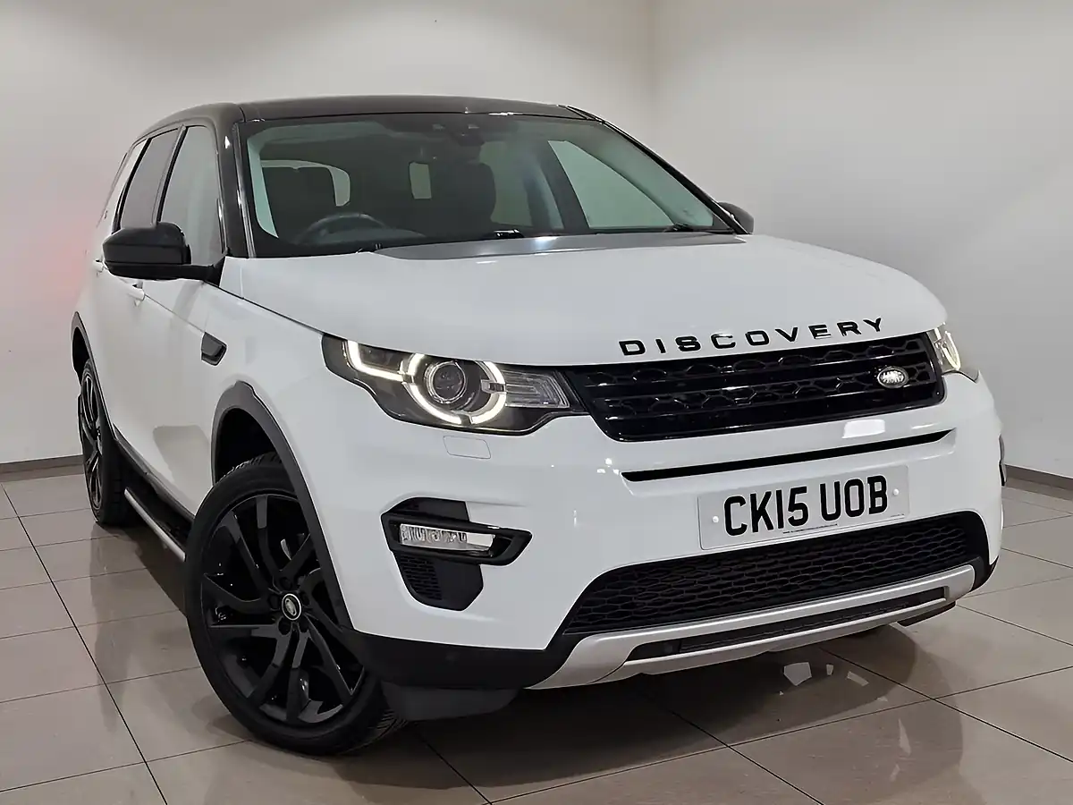 Used 2015 Land Rover Discovery Sport Hse Luxury White - Interior and Exterior details 8