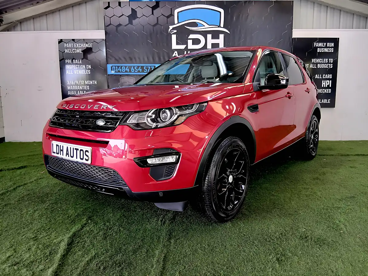 Used 2015 Land Rover Discovery Sport Hse Red - Front View