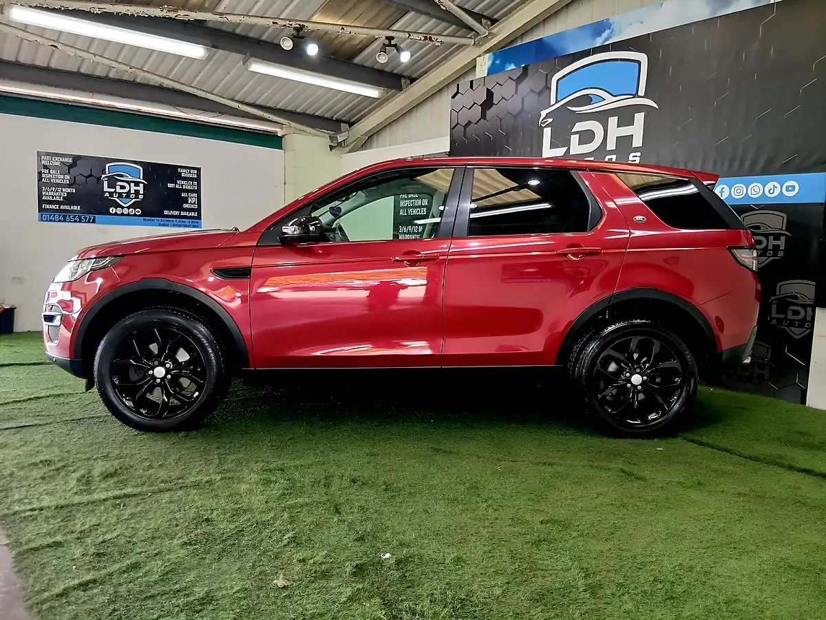 Used 2015 Land Rover Discovery Sport Hse Red - Interior and Exterior details 2