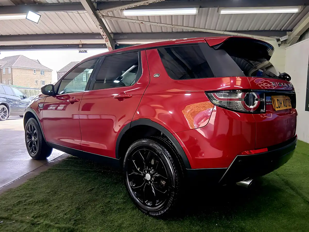 Used 2015 Land Rover Discovery Sport Hse Red - Interior and Exterior details 3