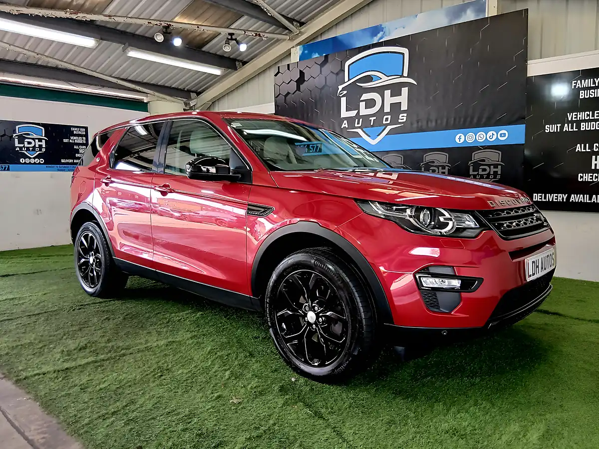 Used 2015 Land Rover Discovery Sport Hse Red - Interior and Exterior details 7