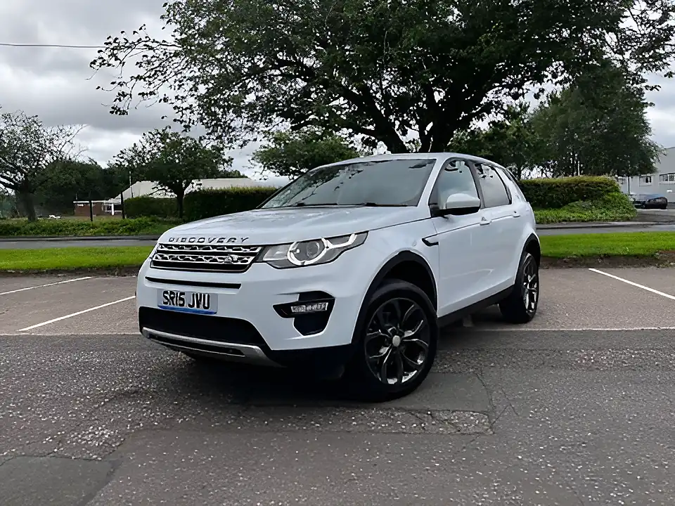Used 2015 Land Rover Discovery Sport Hse White - Interior and Exterior details 13