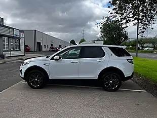 Used 2015 Land Rover Discovery Sport Hse White - Interior and Exterior details 14